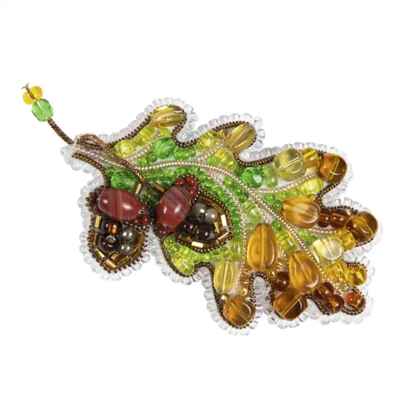 Free Returns Beadwork kit for creating brooch Crystal Art Oak Leaf BP-334C