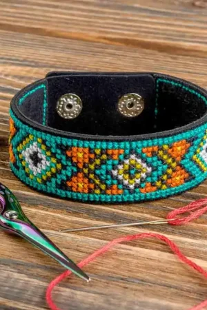 Viral Cross-stitch kit on artificial leather FLHL-027