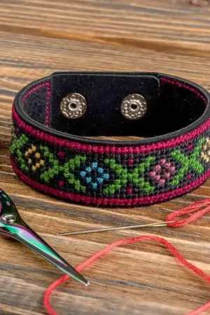 Viral Cross-stitch kit on artificial leather FLHL-028