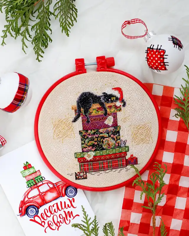 Original Cross stitch kit Cat and mouse AHM-030