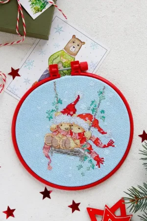 Cross stitch kit On the swing AHM-028 Weekend Sale