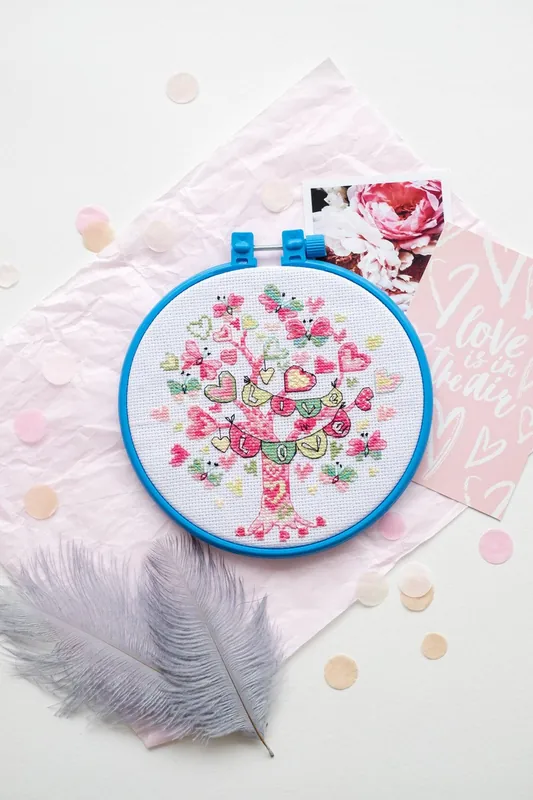 Cross-stitch kit Blooms AHM-013 Viral