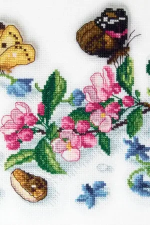 Brand New Cross-stitch kit M-453C Counted cross stitch kit series "Favorite garden"