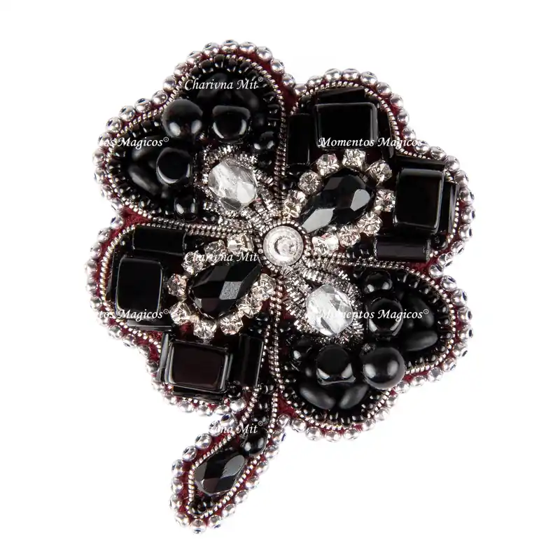 Clearance BP-319C Beadwork kit for creating brooch Crystal Art "Four-leafed"