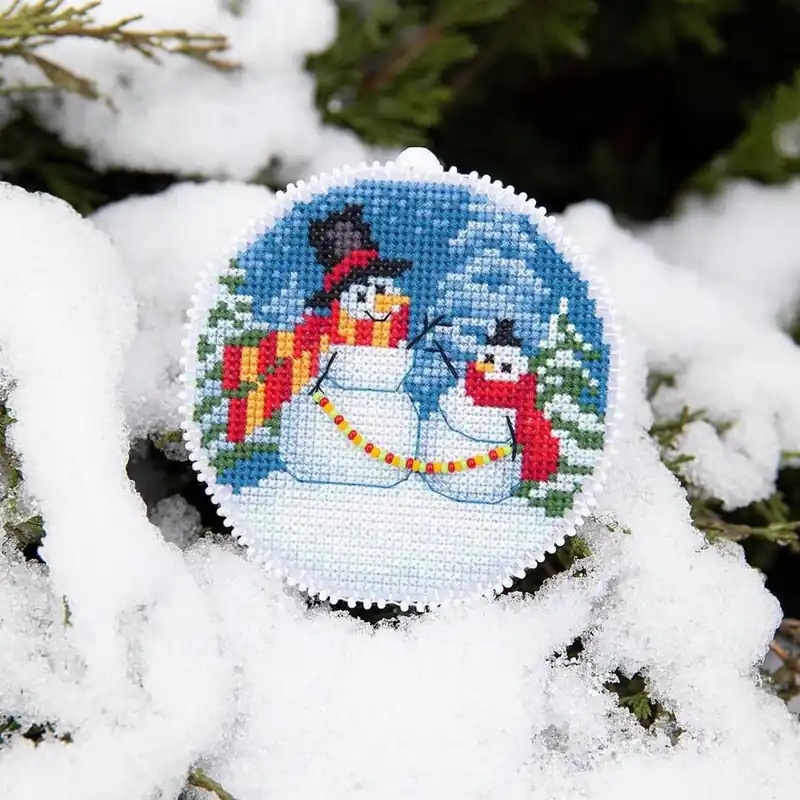 Popular Christmas tree toy. Plastic Canvas Cross-stitch kit T-21C "Winter evening"