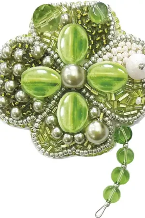 BP-186C Beadwork kit for creating brooch Crystal Art "Symbol of luck" Limited Offer