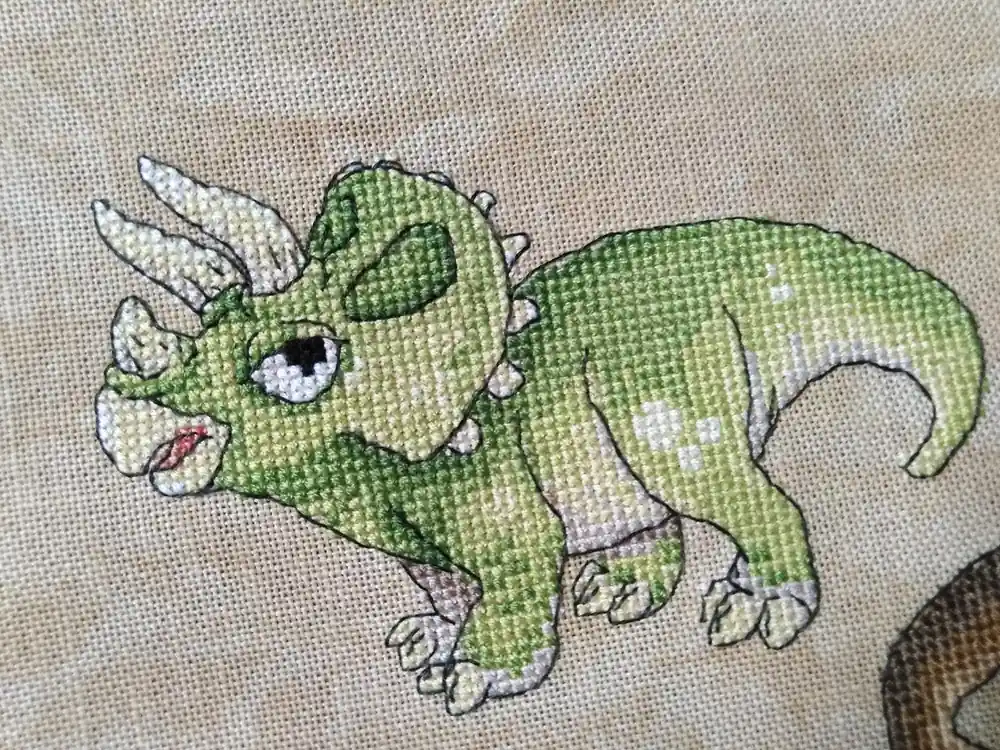 Dinosaurs. Triceraptor - PDF Cross Stitch Pattern Crafted