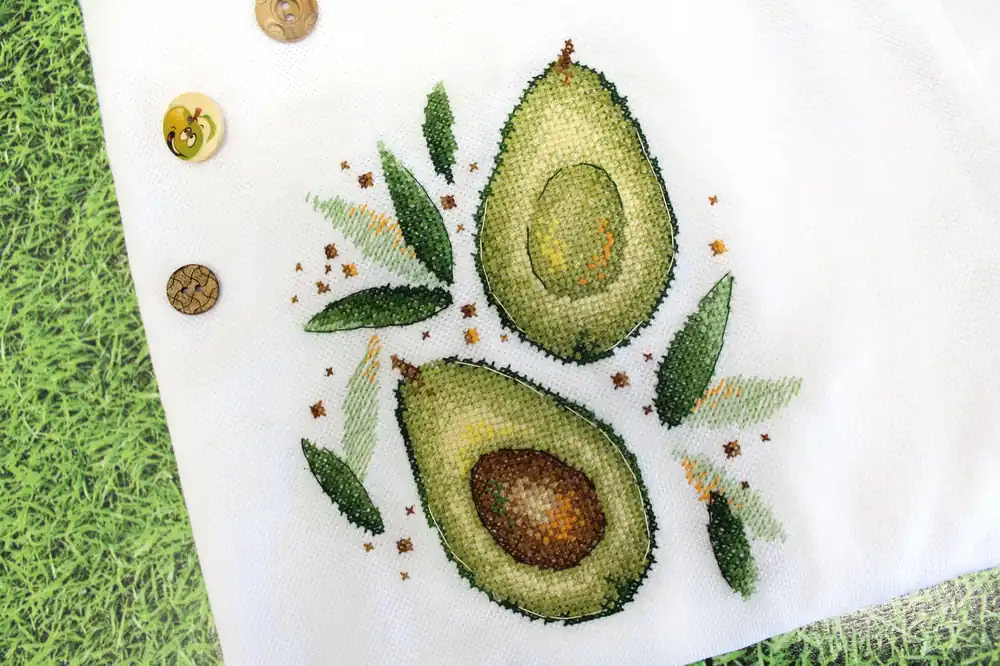 Get Yours Avocado SV-545 Counted Cross Stitch Kit