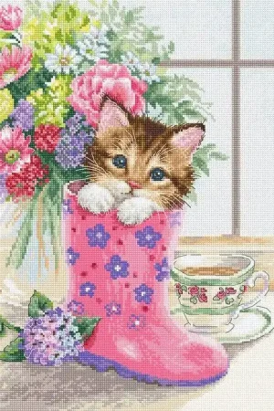 Bargain Pretty kitten B2390L Counted Cross-Stitch Kit