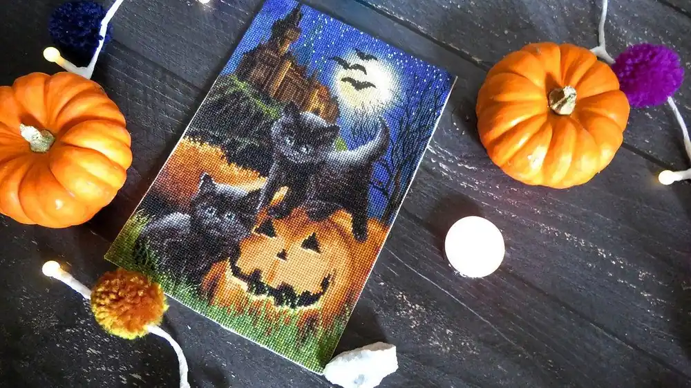 New Arrival Counted Cross Stitch Kit Did we scare you? Leti964