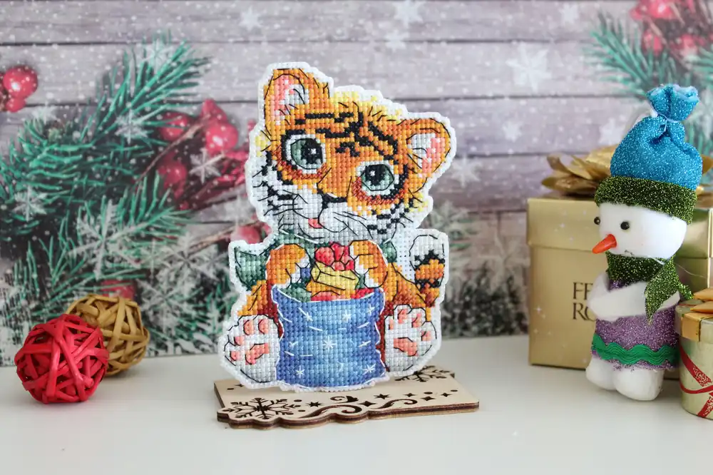 Fresh Stock Christmas Tree Ornament. Baby Tiger P-588 Plastic Canvas Counted Cross Stitch Kit